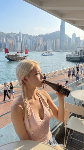 FLUX sparkling tea bottle closeup